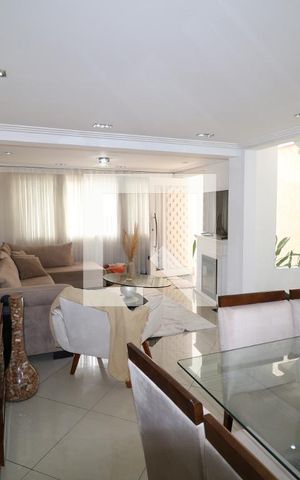 Casa à venda com 350m², 2 quartos e 2 vagasSala