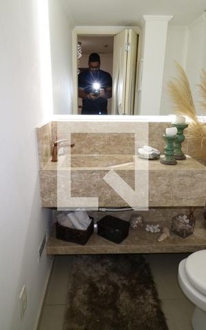 Casa à venda com 350m², 2 quartos e 2 vagasBanheiro 1