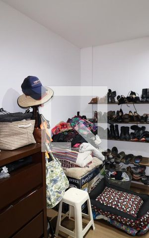 Casa à venda com 350m², 2 quartos e 2 vagasCloset