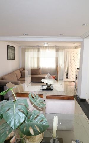 Casa à venda com 350m², 2 quartos e 2 vagasSala