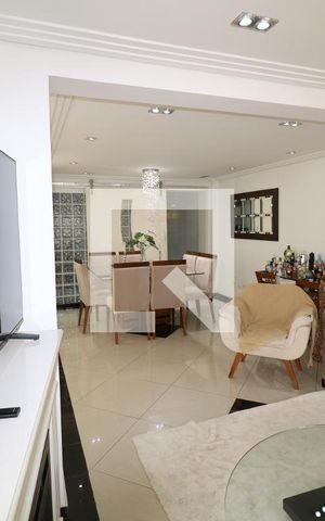 Casa à venda com 350m², 2 quartos e 2 vagasSala