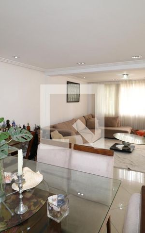 Casa à venda com 350m², 2 quartos e 2 vagasSala