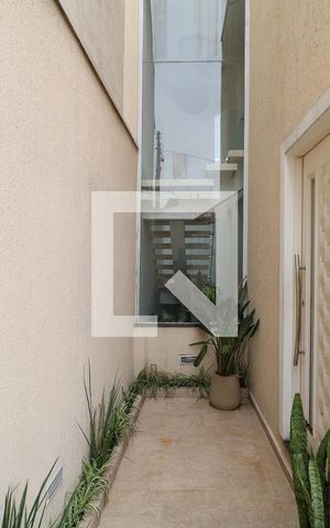 Casa à venda com 350m², 2 quartos e 2 vagasEntrada