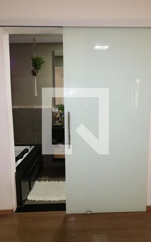 Casa à venda com 350m², 2 quartos e 2 vagasBanheiro da Suíte 1