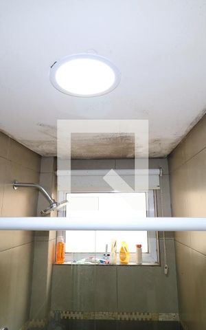 Casa à venda com 350m², 2 quartos e 2 vagasBanheiro da Suíte 1