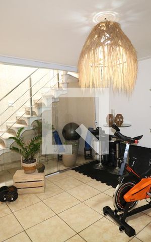 Casa à venda com 350m², 2 quartos e 2 vagasÁrea comum