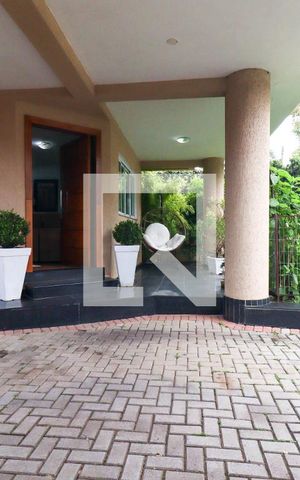 Casa para alugar com 350m², 3 quartos e 10 vagasÁrea Externa