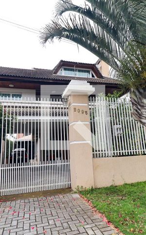 Casa para alugar com 350m², 3 quartos e 10 vagasFachada