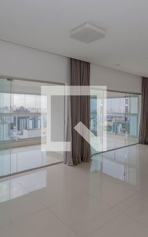 Apartamento para alugar com 197m², 4 quartos e 4 vagas Apartamento para alugar com 197m², 4 quartos e 4 vagasSala