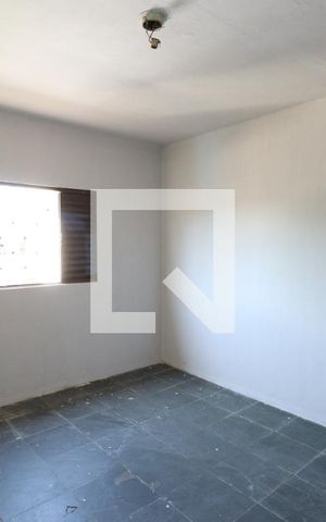 Casa para alugar com 80m², 2 quartos e 1 vagaSala