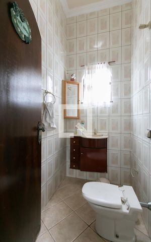 Casa para alugar com 390m², 3 quartos e 6 vagasLavabo 