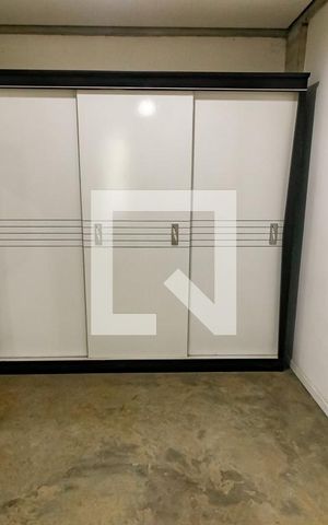 Casa à venda com 210m², 4 quartos e 2 vagas Casa à venda com 210m², 4 quartos e 2 vagasCloset da suíte 2