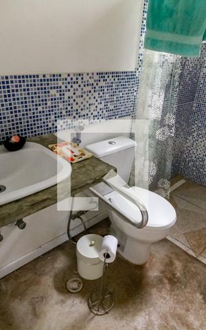 Casa à venda com 210m², 4 quartos e 2 vagas Casa à venda com 210m², 4 quartos e 2 vagasBanheiro da Suíte 1