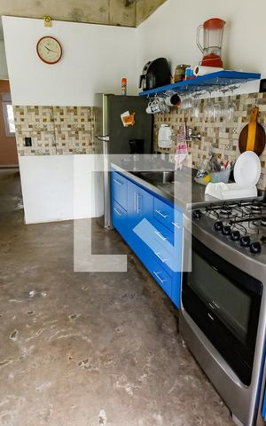 Casa à venda com 210m², 4 quartos e 2 vagas Casa à venda com 210m², 4 quartos e 2 vagasCozinha - Armários