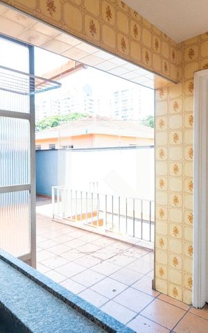 Casa para alugar com 204m², 3 quartos e 2 vagas Casa para alugar com 204m², 3 quartos e 2 vagasÁrea de Serviço