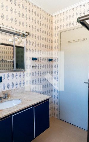 Casa para alugar com 204m², 3 quartos e 2 vagas Casa para alugar com 204m², 3 quartos e 2 vagasBanheiro do Quarto 1