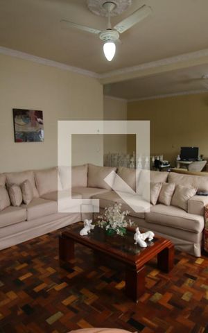 Casa à venda com 329m², 5 quartos e 3 vagasSala 2