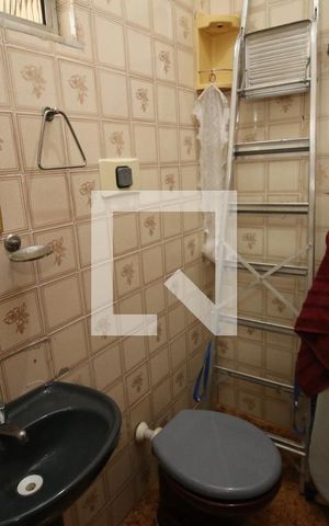 Casa à venda com 329m², 5 quartos e 3 vagasBanheiro da Suíte 2