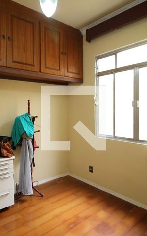 Casa à venda com 329m², 5 quartos e 3 vagasQuarto 1
