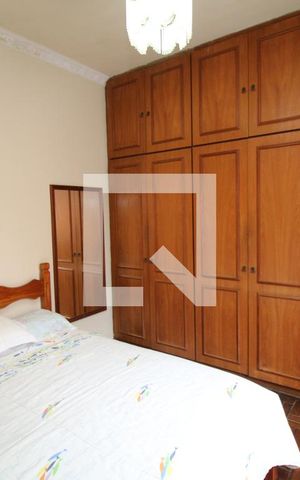 Casa à venda com 329m², 5 quartos e 3 vagasQuarto 4 