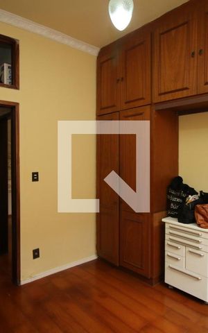 Casa à venda com 329m², 5 quartos e 3 vagasQuarto 1