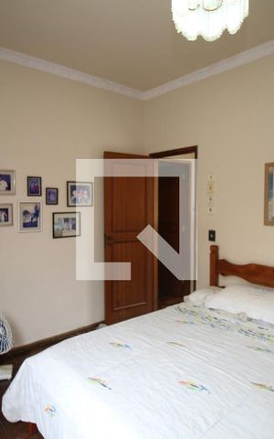 Casa à venda com 329m², 5 quartos e 3 vagasQuarto 4 