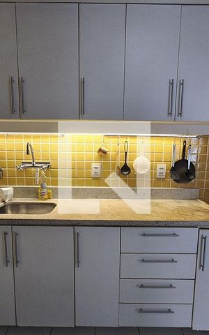 Apartamento para alugar com 80m², 2 quartos e 1 vaga Apartamento para alugar com 80m², 2 quartos e 1 vagaCozinha