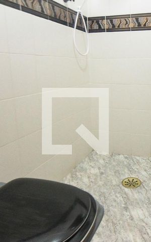 Casa à venda com 240m², 3 quartos e 2 vagas Casa à venda com 240m², 3 quartos e 2 vagasBanheiro do Quarto 1