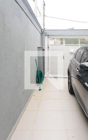 Casa à venda com 240m², 3 quartos e 2 vagas Casa à venda com 240m², 3 quartos e 2 vagasGaragem