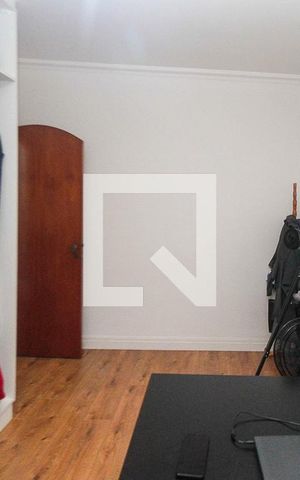 Casa à venda com 240m², 3 quartos e 2 vagas Casa à venda com 240m², 3 quartos e 2 vagasQuarto 03