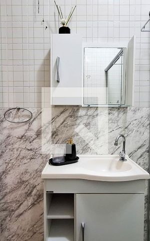 Apartamento para alugar com 75m², 2 quartos e sem vaga Apartamento para alugar com 75m², 2 quartos e sem vagaBanheiro