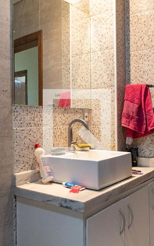 Apartamento à venda com 100m², 2 quartos e sem vaga Apartamento à venda com 100m², 2 quartos e sem vagaBanheiro Social