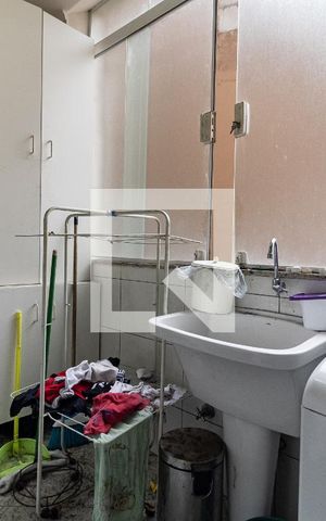 Apartamento à venda com 100m², 2 quartos e sem vaga Apartamento à venda com 100m², 2 quartos e sem vagaLavanderia