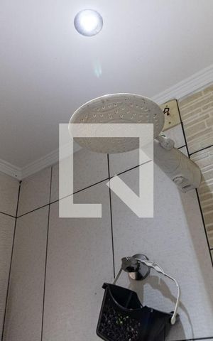 Apartamento à venda com 100m², 2 quartos e sem vaga Apartamento à venda com 100m², 2 quartos e sem vagaBanheiro de Serviço