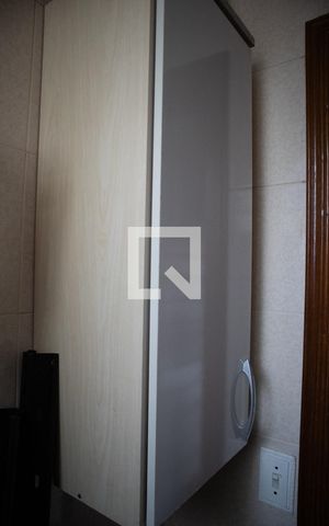 Casa à venda com 287m², 3 quartos e 4 vagas Casa à venda com 287m², 3 quartos e 4 vagasBanheiro de Serviço