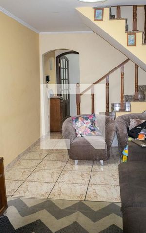 Casa à venda com 287m², 3 quartos e 4 vagas Casa à venda com 287m², 3 quartos e 4 vagasSala
