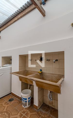 Casa à venda com 293m², 3 quartos e sem vagaÁrea de Serviço