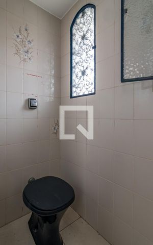 Casa à venda com 293m², 3 quartos e sem vagaBanheiro de Serviço