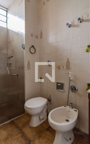 Casa à venda com 293m², 3 quartos e sem vagaBanheiro