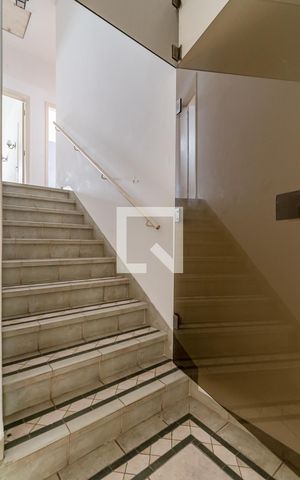 Casa à venda com 293m², 3 quartos e sem vagaEscada