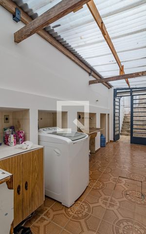 Casa à venda com 293m², 3 quartos e sem vagaÁrea de Serviço
