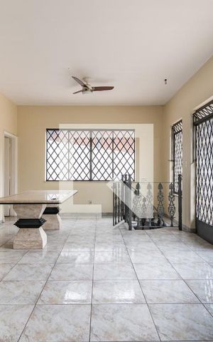 Casa à venda com 293m², 3 quartos e sem vagaSala