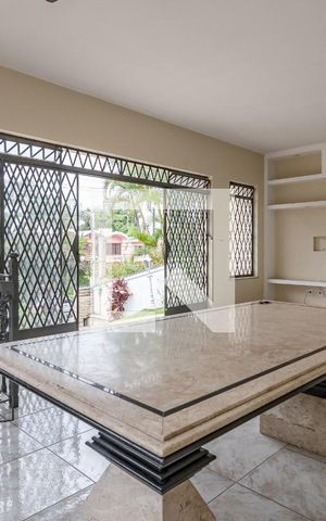 Casa à venda com 293m², 3 quartos e sem vagaSala