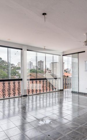 Casa à venda com 293m², 3 quartos e sem vagaVaranda