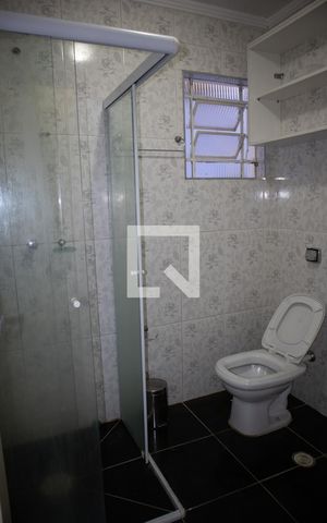 Casa à venda com 20m², 1 quarto e sem vaga Casa à venda com 20m², 1 quarto e sem vagaBanheiro