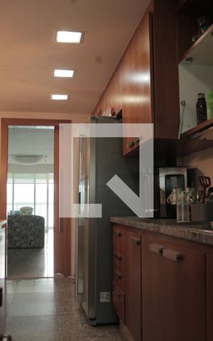 Apartamento à venda com 180m², 4 quartos e 3 vagasCozinha