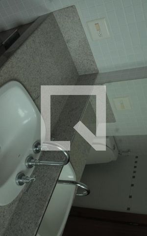 Apartamento à venda com 180m², 4 quartos e 3 vagasBanheiro 
