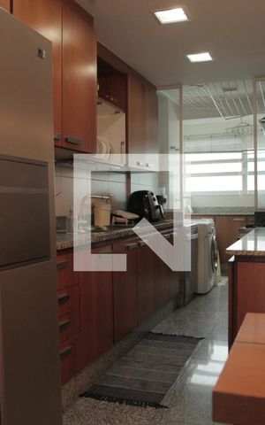 Apartamento à venda com 180m², 4 quartos e 3 vagasCozinha