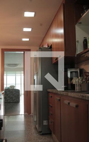 Apartamento à venda com 180m², 4 quartos e 3 vagasCozinha