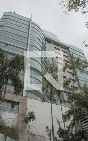 Apartamento à venda com 180m², 4 quartos e 3 vagasFachada